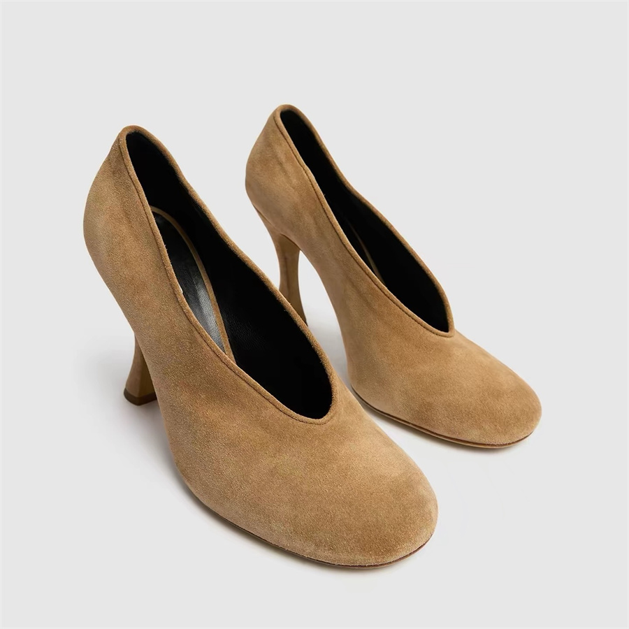 Home Office Makeover - Sepatu Pumps Wanita Elegan Model V-Cut,