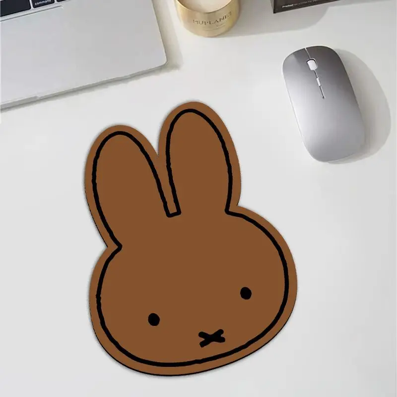 Alas Mouse Bentuk Kelinci Miff - Home Office Hidden Desk ulasan dan harga